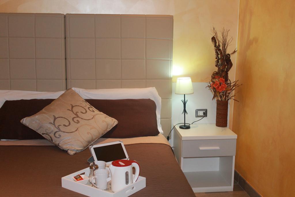 B&B Giorgia Airport Fiumicino Buitenkant foto